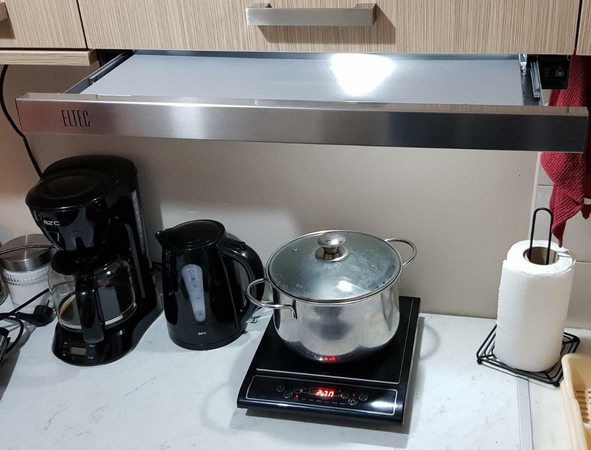 Best Vfm In Athens Apartment Екстериор снимка