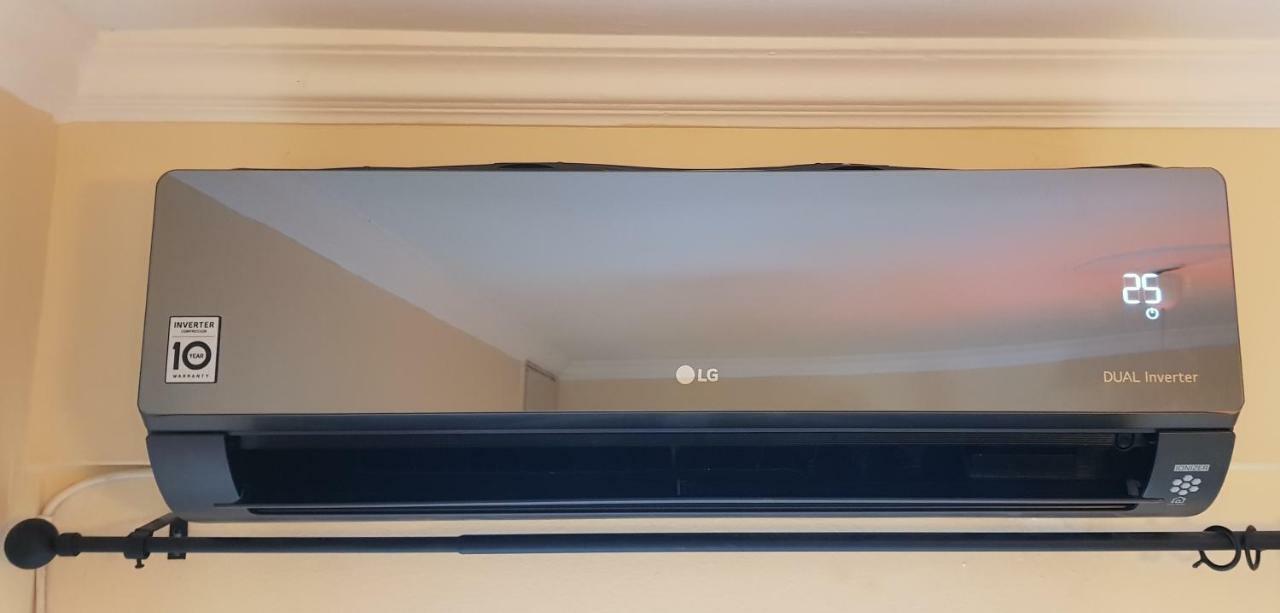 Best Vfm In Athens Apartment Екстериор снимка